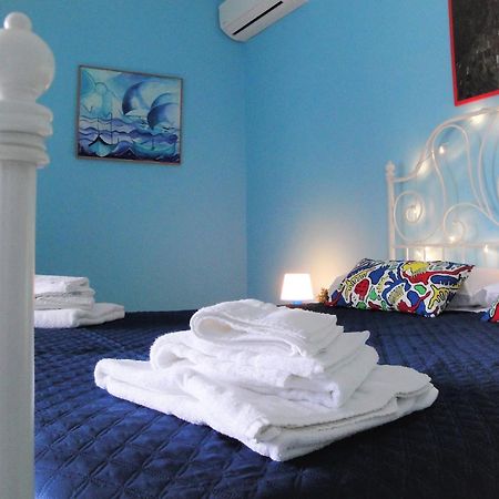 Garibaldi Holiday House Napoli Bagian luar foto