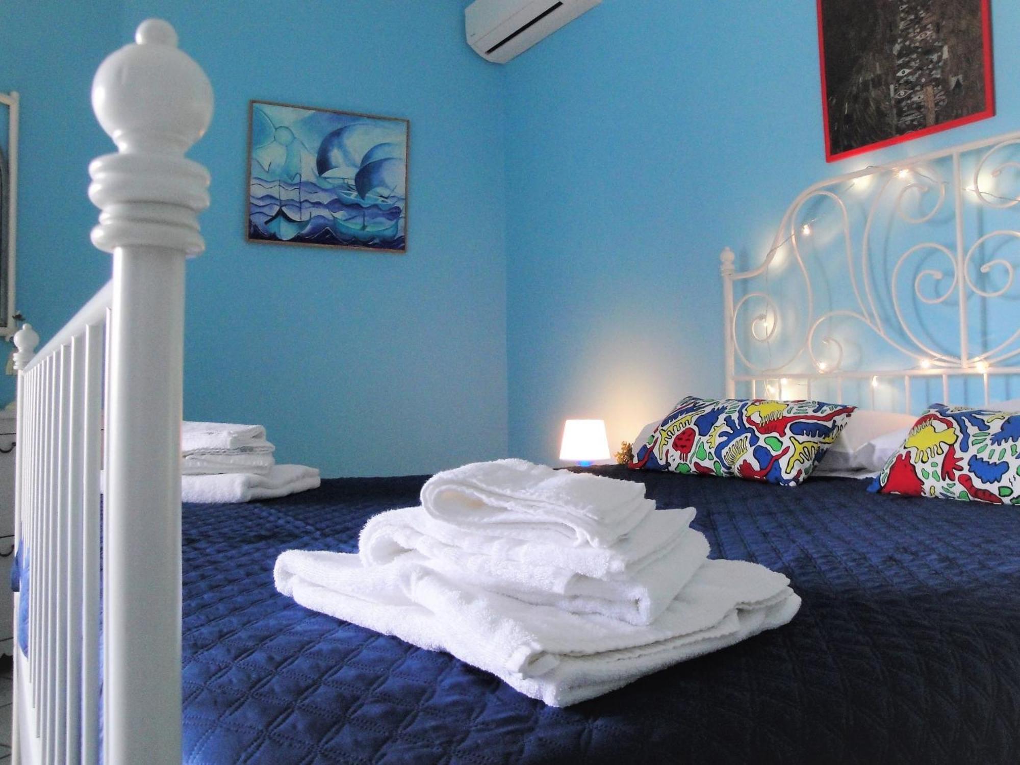 Garibaldi Holiday House Napoli Bagian luar foto