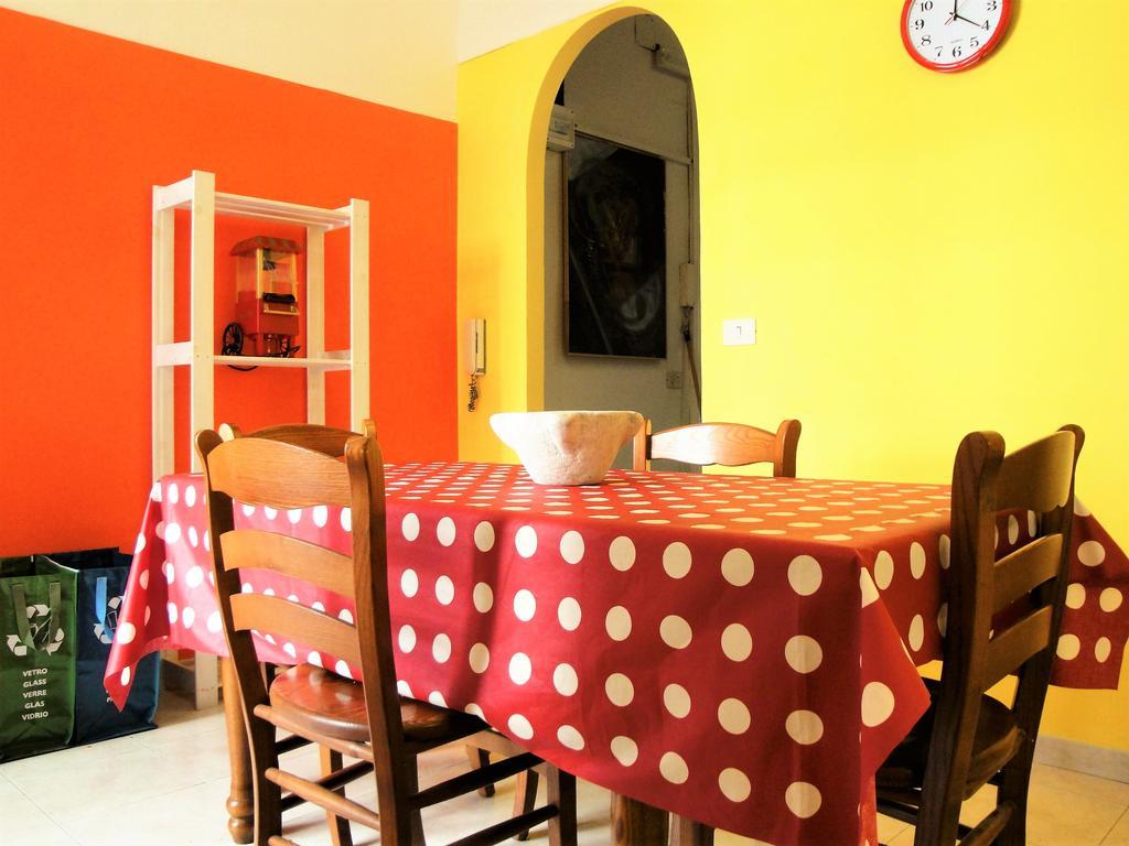 Garibaldi Holiday House Napoli Bagian luar foto