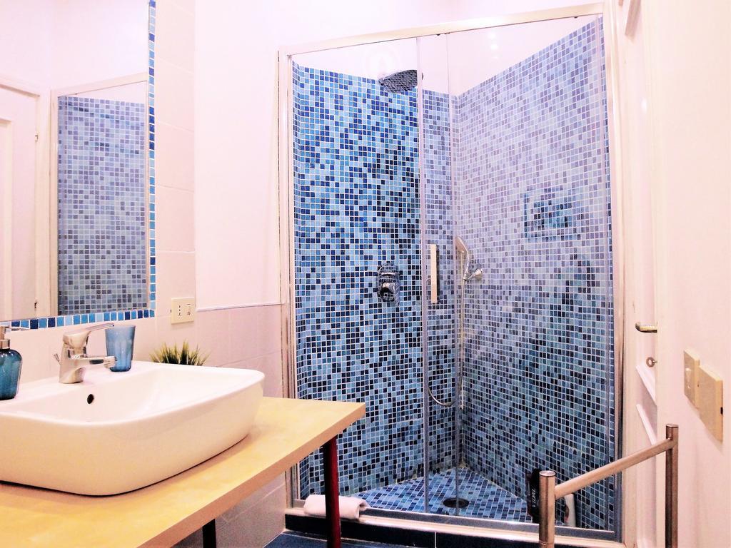 Garibaldi Holiday House Napoli Bagian luar foto