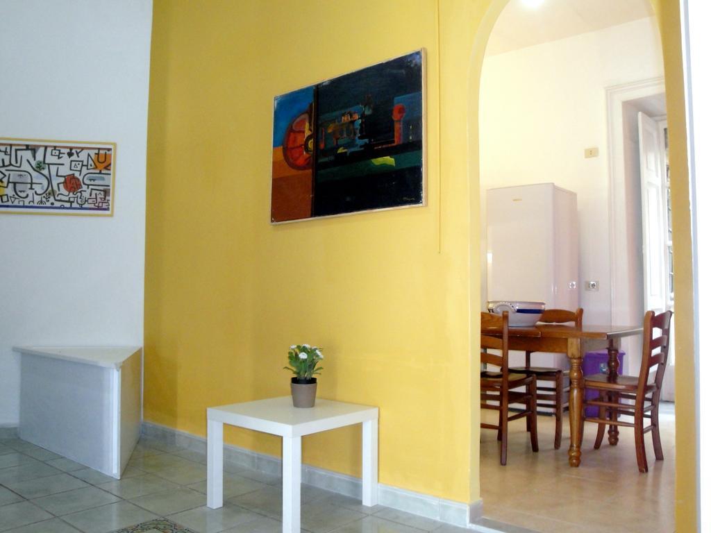 Garibaldi Holiday House Napoli Bagian luar foto