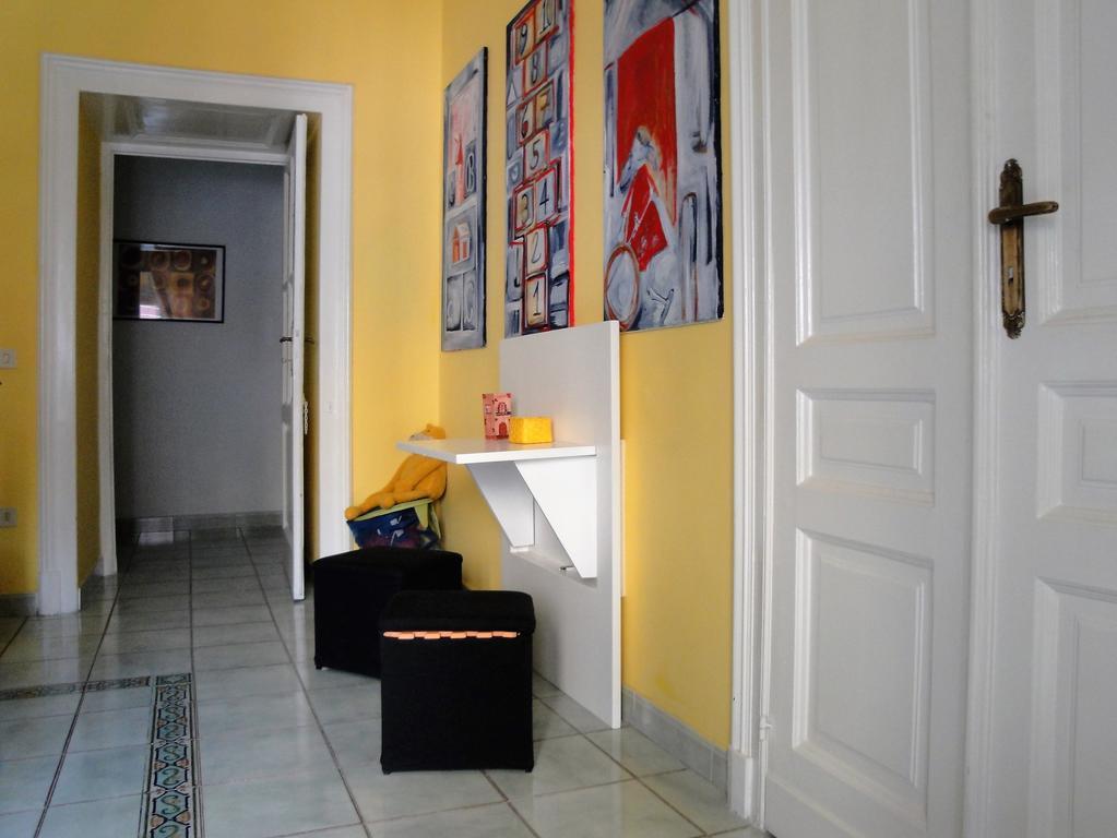 Garibaldi Holiday House Napoli Bagian luar foto