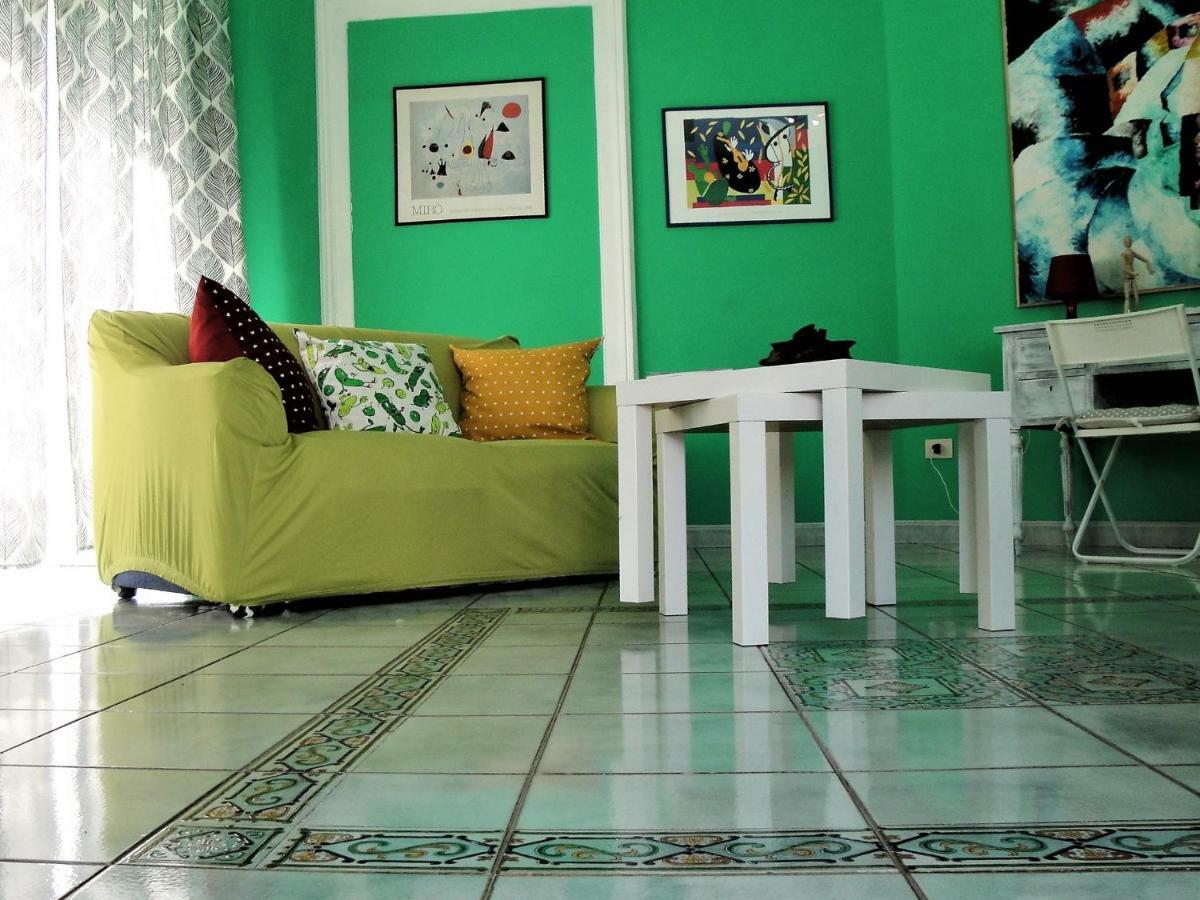Garibaldi Holiday House Napoli Bagian luar foto