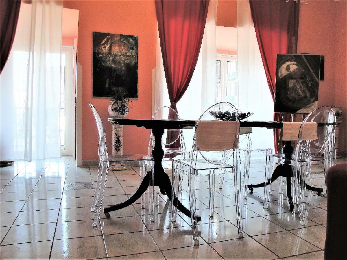 Garibaldi Holiday House Napoli Bagian luar foto