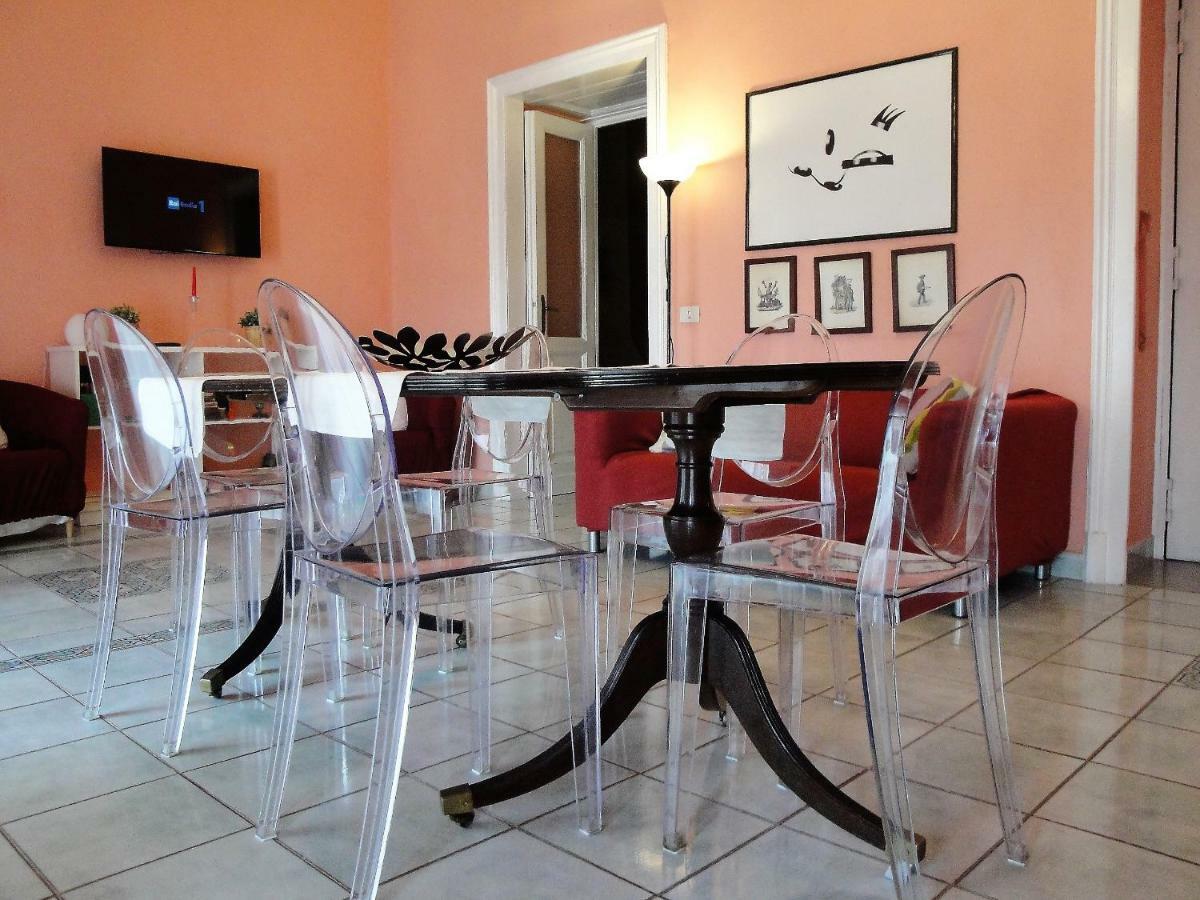 Garibaldi Holiday House Napoli Bagian luar foto